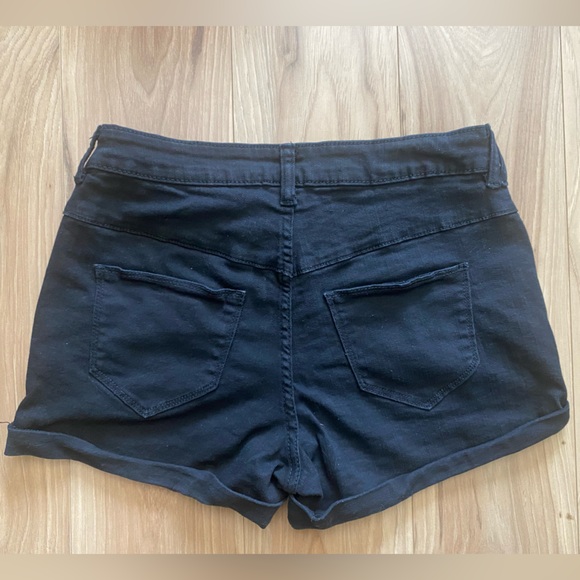 Disney Alice In Wonderland Cheshire Cat Patch Pocket Denim Shorts Size 9 - Picture 6 of 15